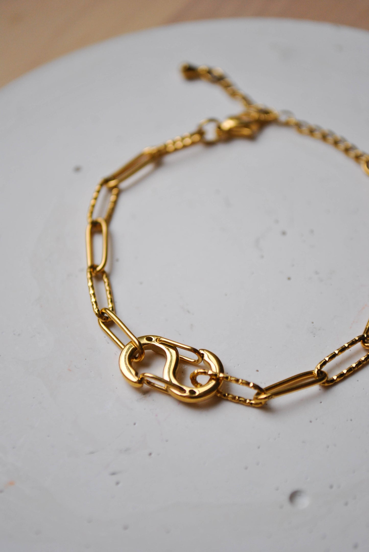 Adèle | Bracelet raffiné en acier inoxydable